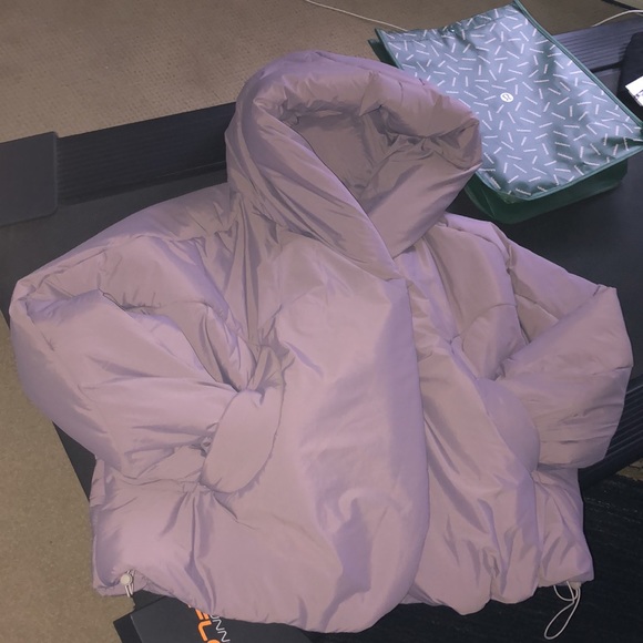 lululemon athletica Jackets & Blazers - lululemon (14) Hooded Insulated Wrap